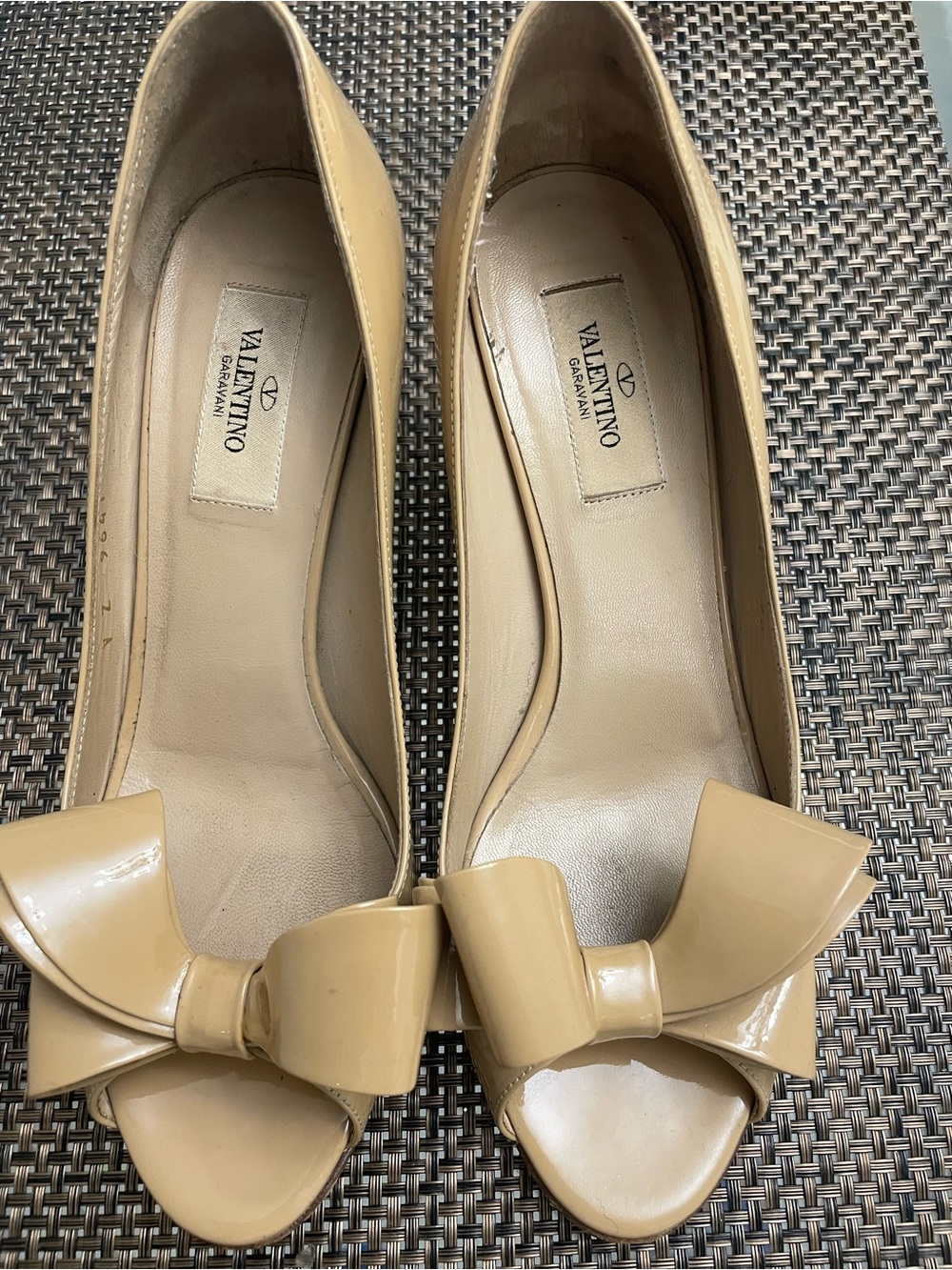 Valentino Garavani Nude Patent Leather Peep-Toe Pumps with Bow